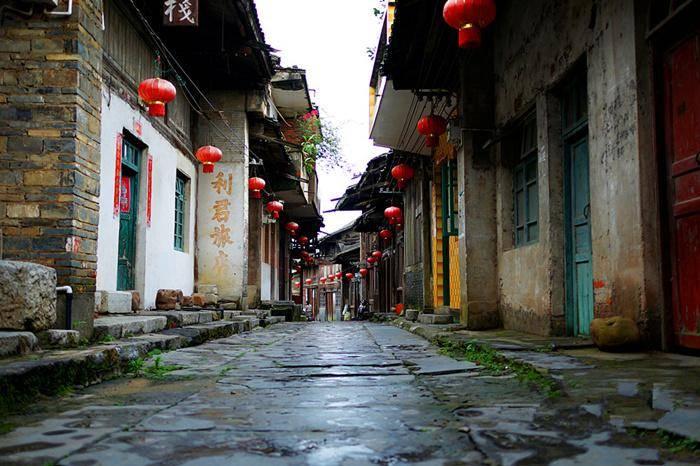 新游《幻兽帕鲁》大热,上线24小时内达成200万份销量!游戏行业市场规模有望持续增长